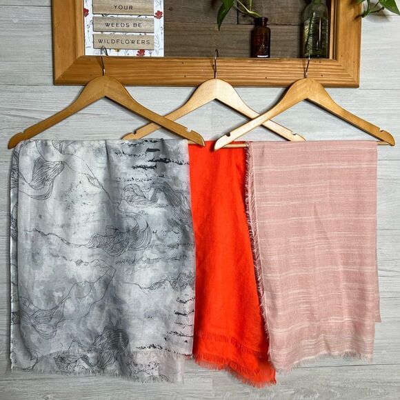 Scarves - Picture 1 of 4